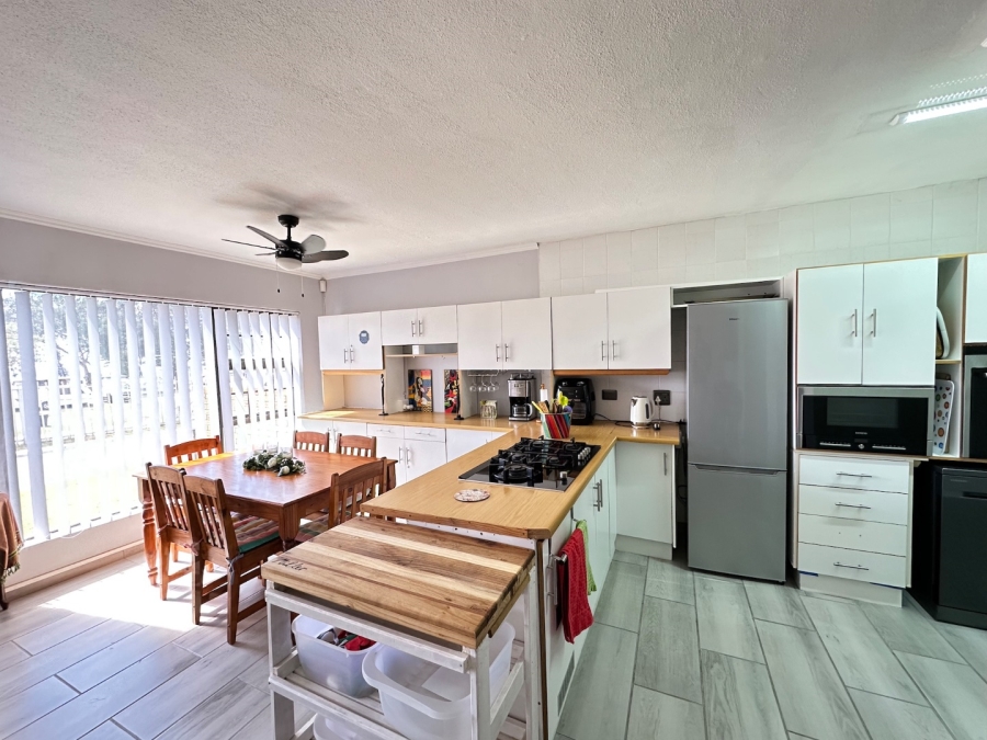 3 Bedroom Property for Sale in Mossel Bay Central Western Cape